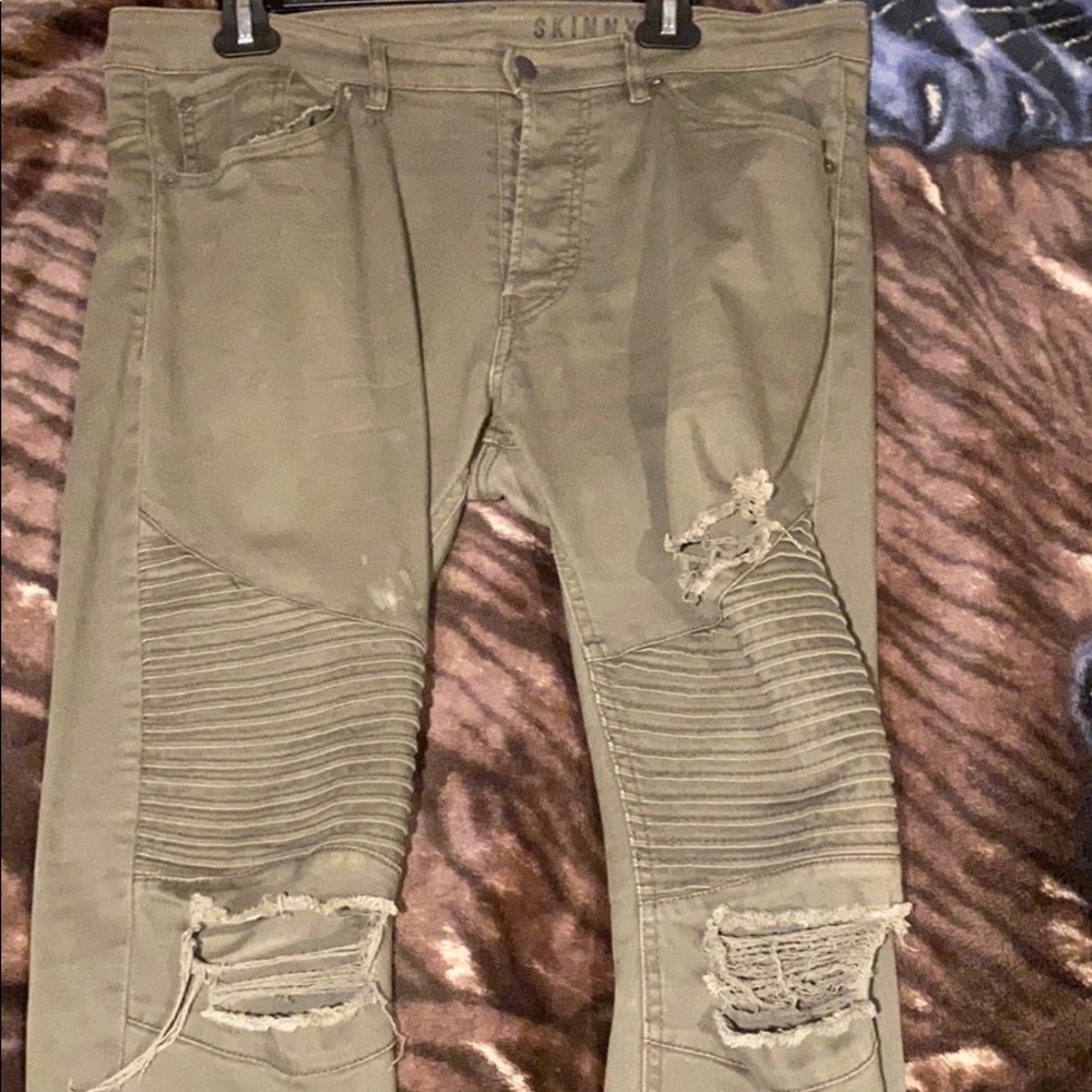 Skinny jeans